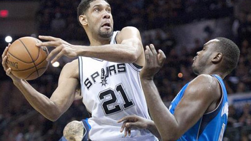 Los Spurs derrotan a los Mavericks