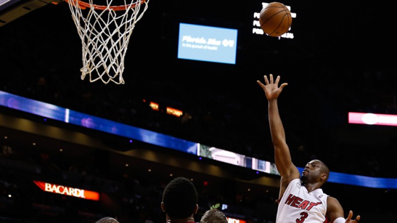 Dwyane Wade en el juego con los Hawks de Atlanta.