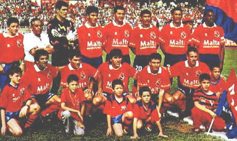 Jugando al fútbol con Pablo Escobar