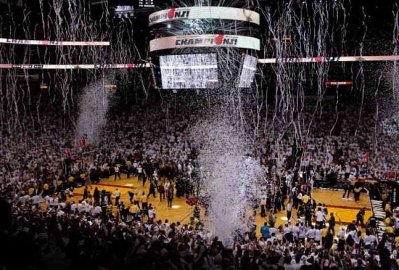 Y ahora disfrute otros grandes momentos de una noche mágicamente HEAT.