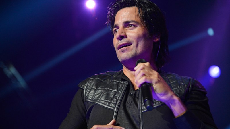 Chayanne: "#Boston mi corazón está con ustedes. Pidamos por la paz!".