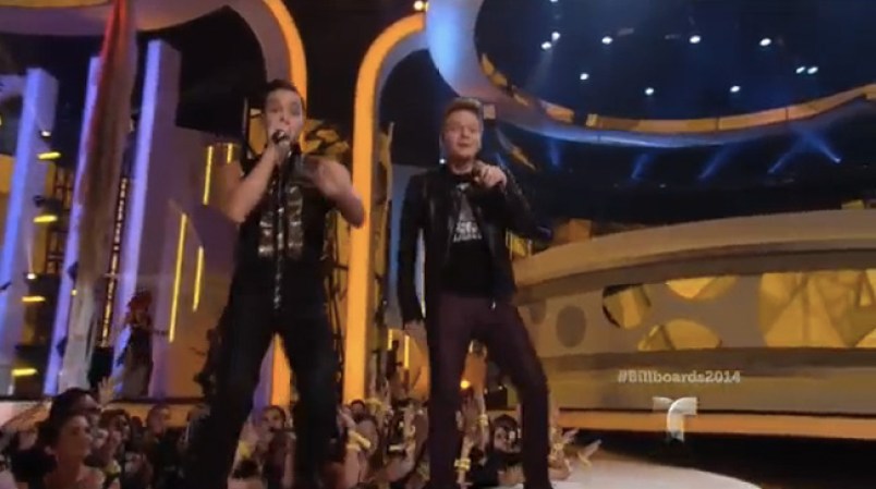 Prince Royce y Michel Teló hicieron lo propio con "Nada" y "Darte un beso".