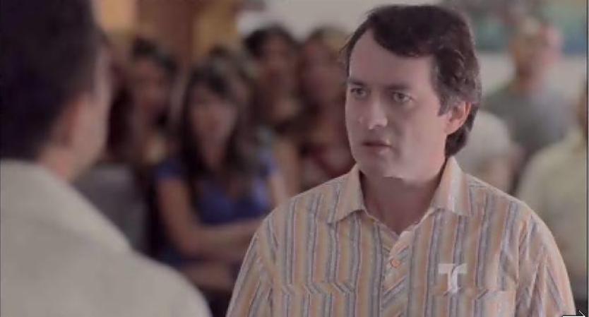 El hombre, que aparentemente estaba ligado sentimentalmente a la hermana del Chili, les da la ubicación de ésta.