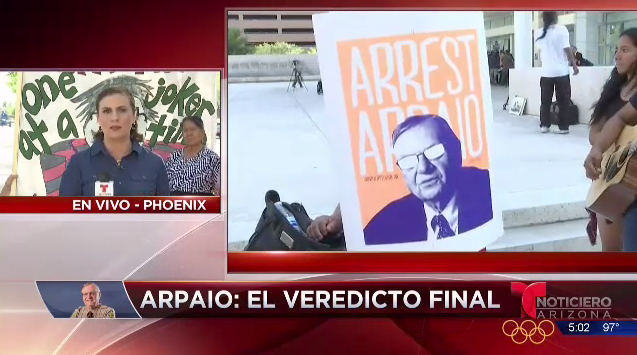Los organizadores dijeron que el foro pretende vincular las protestas de los inmigrantes con el movimiento a favor de los derechos civiles de la década de 1960. En la foto, una toma de la protesta a favor y en contra de la Ley de Arizona, cuando estaba a punto de aprobarse.