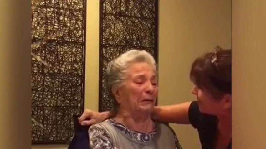 Abuela_con_Alzheimer_conmociona
