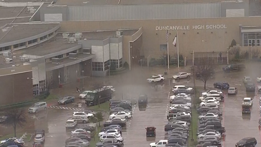 Caos en preparatoria de Duncanville tras broma con fuegos artificiales