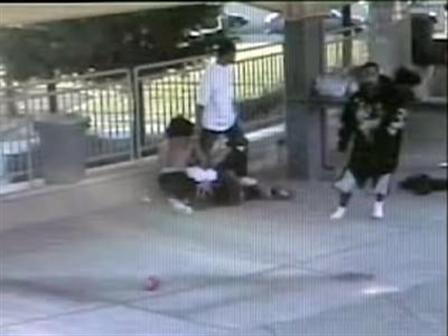17 DE JUNIO, 2012.- Rodney King murió 20 años tras el video de su golpiza por parte de siete agentes de la Policía de Los Angeles, que dio la vuelta al mundo y desató una serie de revueltas callejeras que dejaron decenas de muertos.