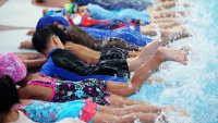 NINOS CLASES DE NATACION