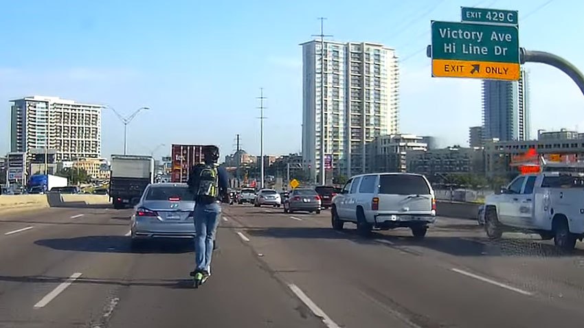 PRINCIPAL-foto-de-conductor-en-lime-bike