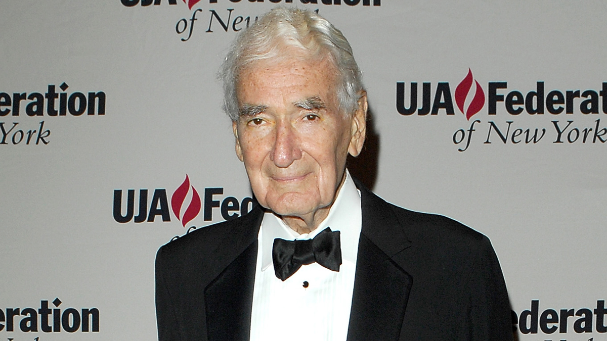 Ralph Roberts, fundador de Comcast, falleció en junio del 2015 a los 95 años en su hogar de Filadelfia.