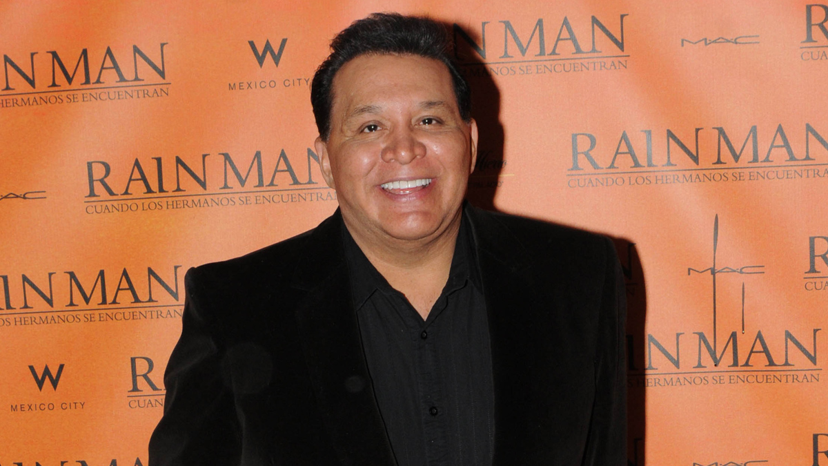 5 de marzo de 2017 - El comediante mexicano Tony Flores falleció en Ciudad de México, tras dos años combatiendo la Esclerosis Lateral Amiotrófica. Es recordado por sus apariciones en programas como Siempre en Domingo, entre otros. Tenía 67 años.