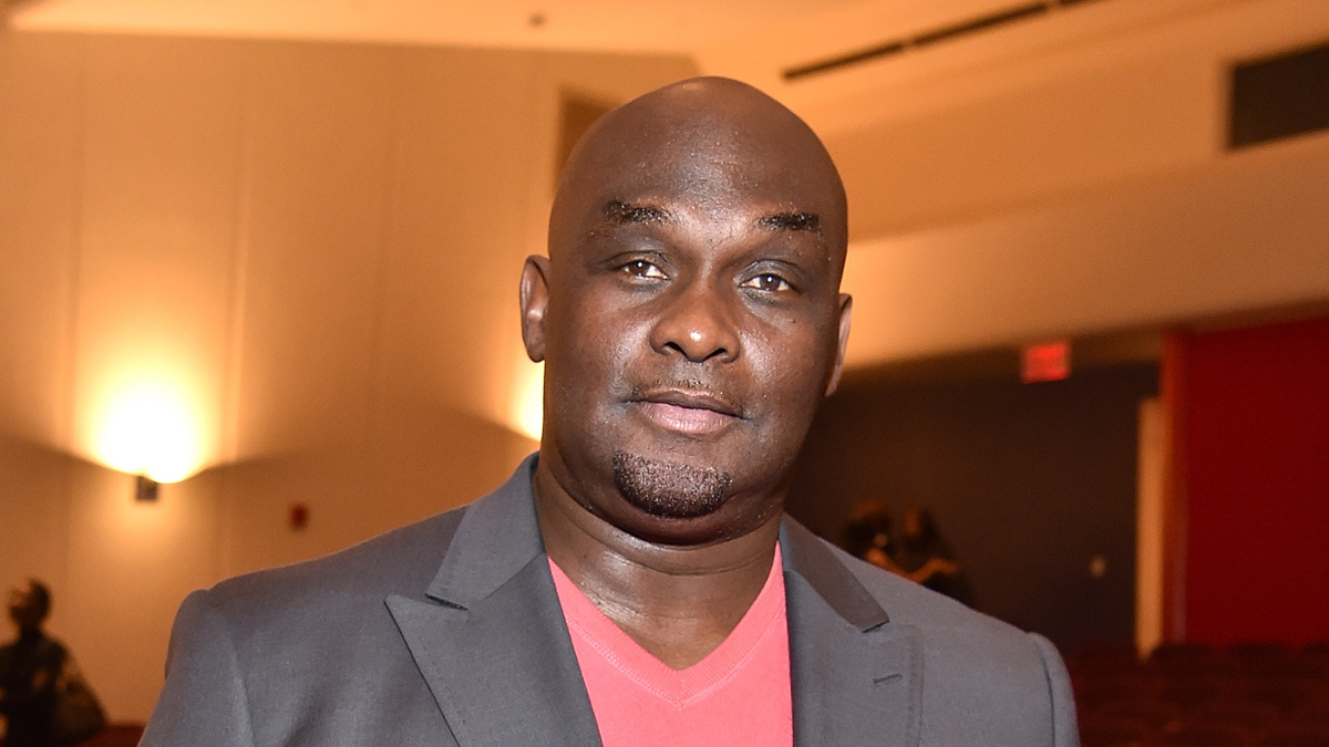 Tommy Ford, quien formara parte del elenco de "Martin", estelarizado por Lawrence Martin, falleció el 12 de octubre de 2016 víctima de un aneurisma en su abdomen.