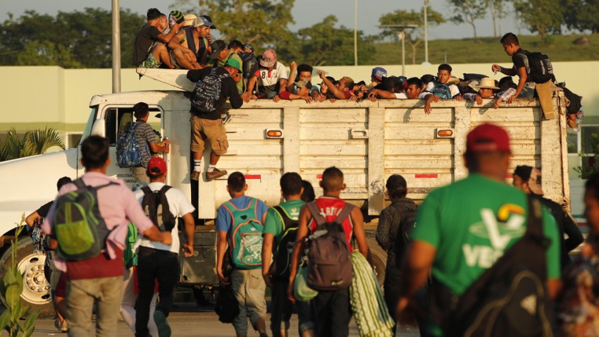 La caravana migrante espera que la fe en Dios ablande el corazó