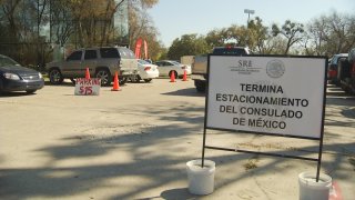 Consulado de México no cobra por el estacionamiento