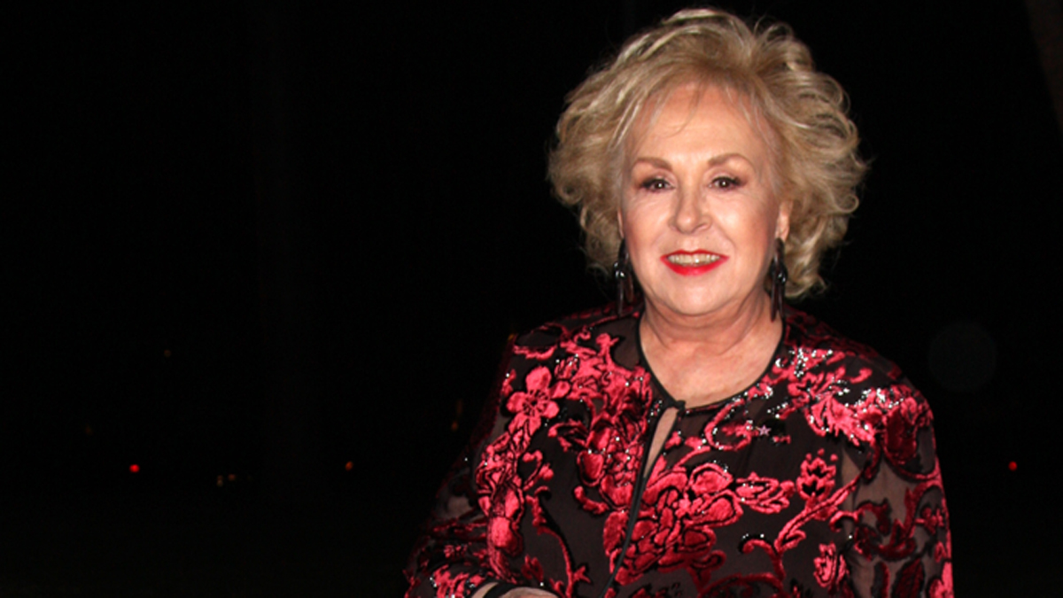 La actriz Doris Roberts, conocida por su personaje en la serie "Everybody Loves Raymond", falleció el lunes, 18 de abril, en Los Ángeles. <br><a href="/entretenimiento/destacados/Fallece-la-actriz-Doris-Roberts-a-los-90-anos-Everybody-Loves-Raymond-376147391.html">Más informacion aquí</a></br>