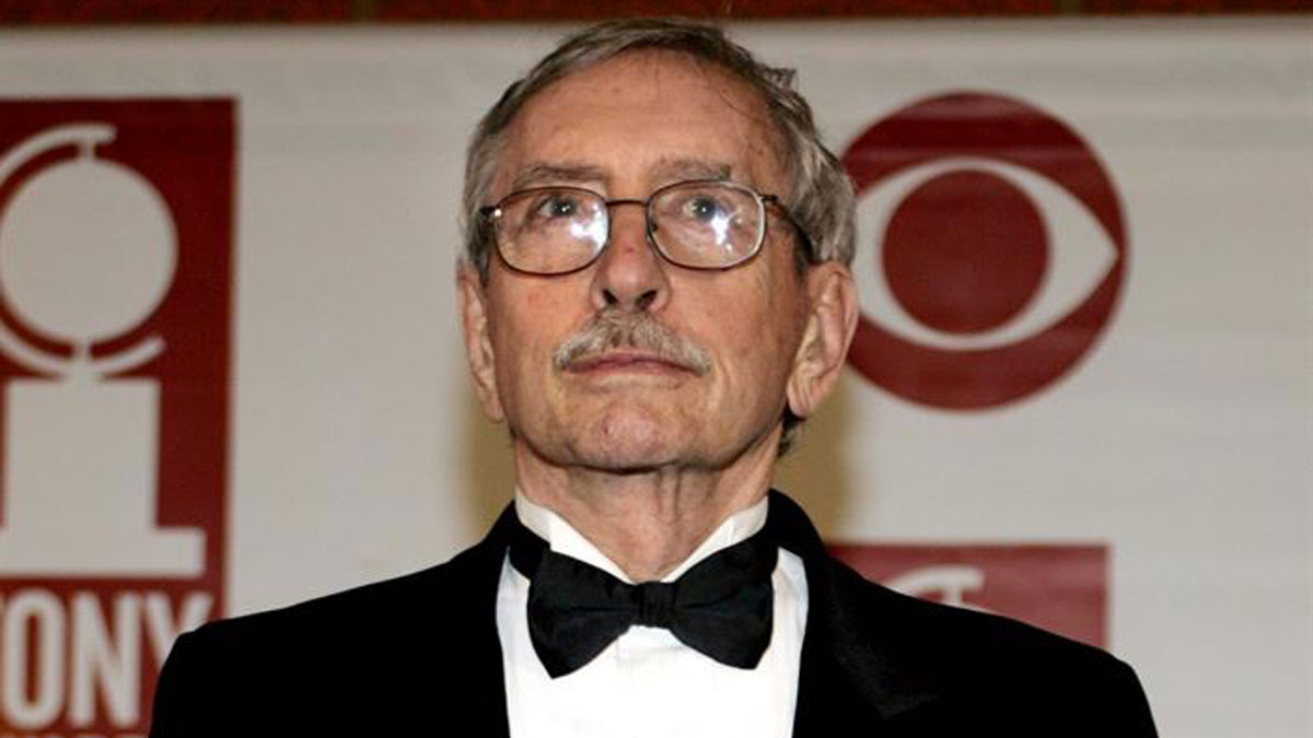 Edward Albee, autor de “¿Quién teme a Virginia Woolf?” y ganador de tres premios Pulitzer, murió a los 88 años. <a href="/noticias/eeuu/Muere-a-los-88-anos-Edward-Albee-autor-de-Quien-teme-a-Virginia-Woolf-393796191.html"> Más información aquí.</a>