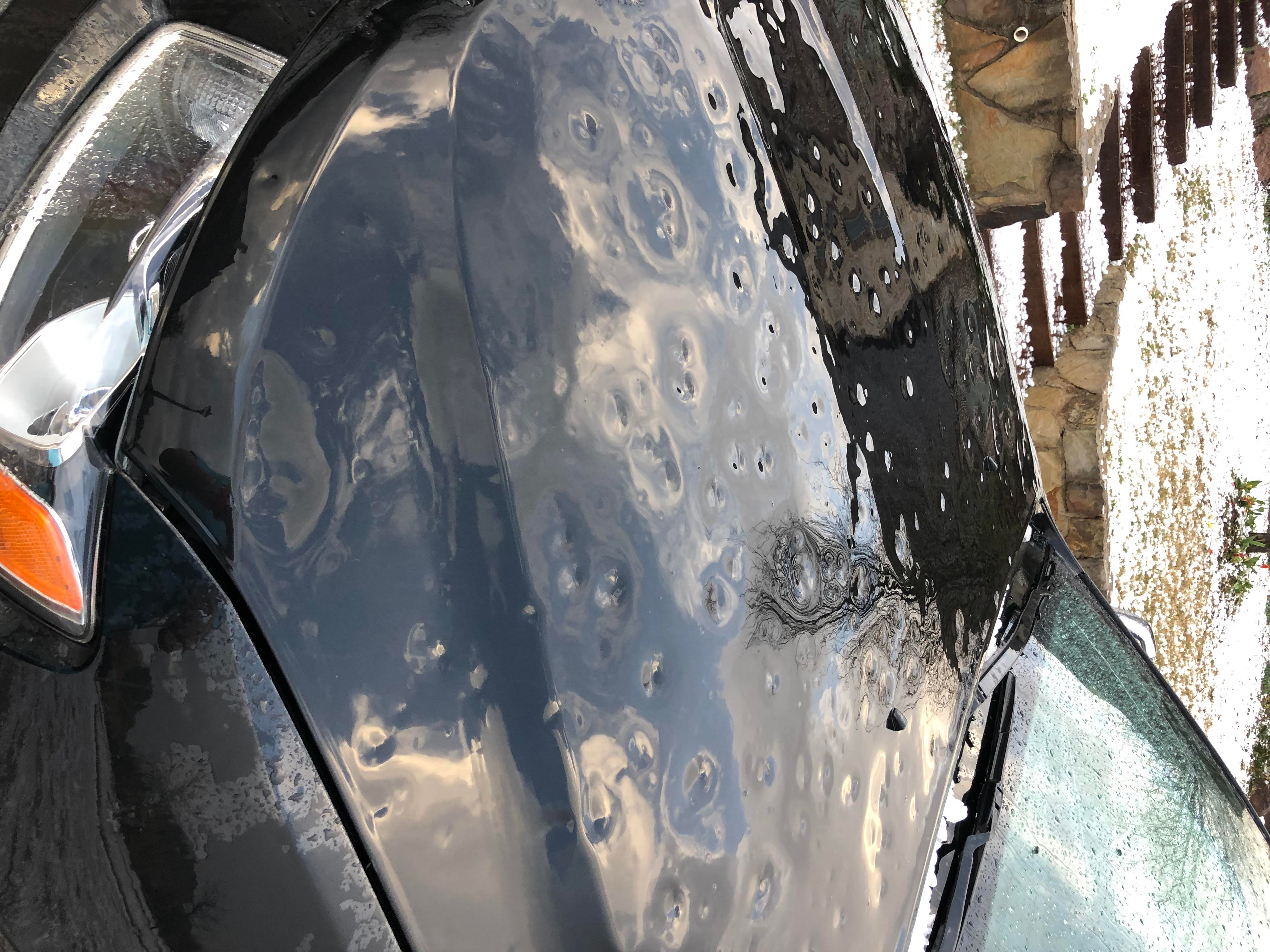 Daños en vehículos tras el granizo en algunas ciudades del norte de Texas