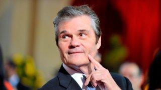 Fotografía de archivo fechada el 23 de febrero de 2020, que muestra al actor estadounidense Fred Willard mientras posa a su llegada a la ceremonia de entrega de los 81º Premios de la Academia, en el Teatro Kodak de Hollywood, California (Estados Unidos).