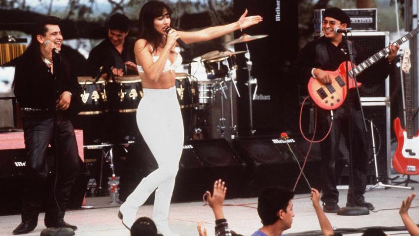 Jennifer López comparte emotivo homenaje en video para Selena a 23 años del estreno de la película