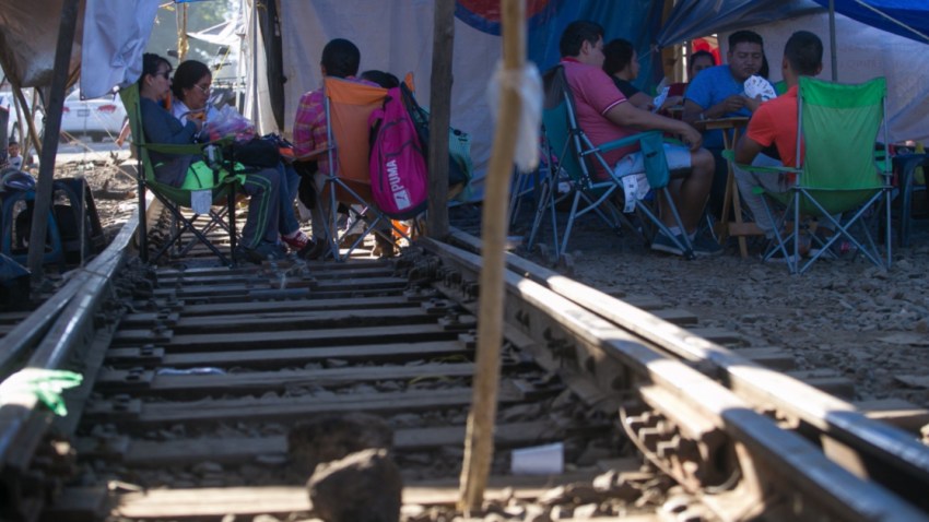 mexico-michoacan-bloqueo-vias