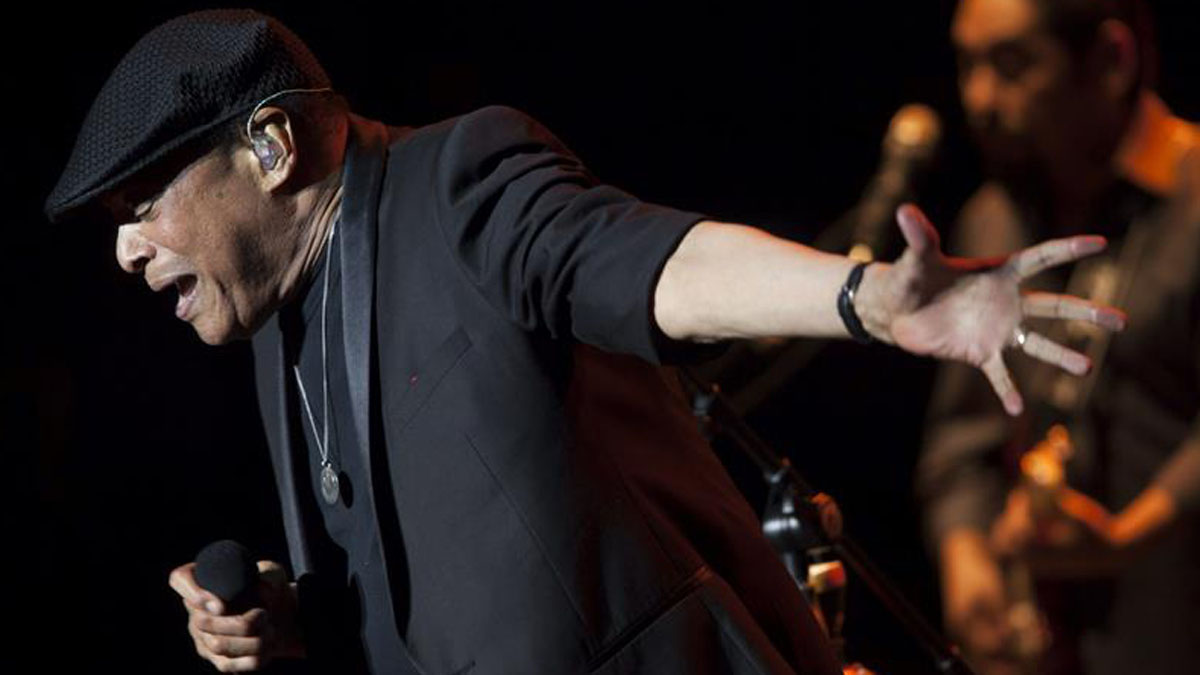DOMINGO 12 DE FEBRERO, 2017. Muere el legendario cantante de jazz Al Jarreau. Dueño de una voz única e innvodora, había ganado el premio Grammy siete veces. Tenía 76 años.