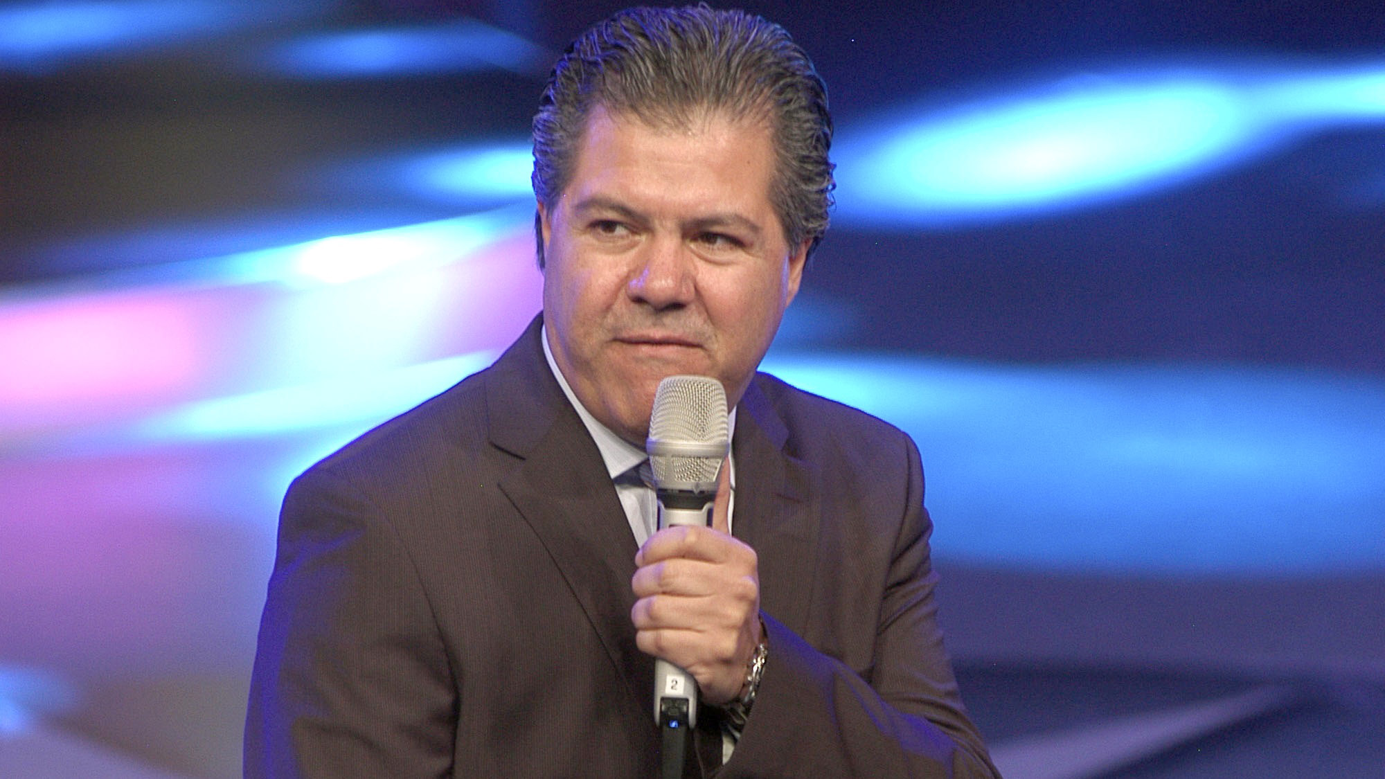 11 DE JULIO DE 2018: Muere el popular productor de televisión mexicano Santiago Galindo tras un aparente suicidio.