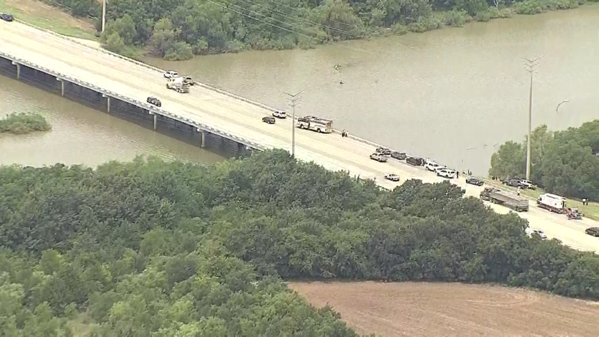 Hallan un cuerpo en el lago Lewisville Telemundo Dallas (39)