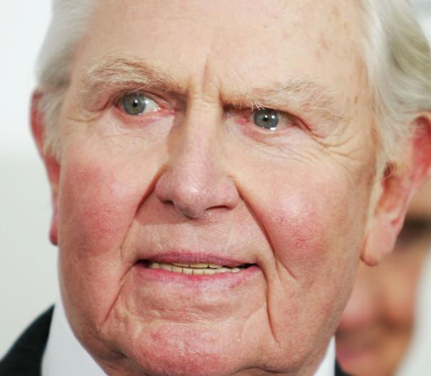 JULIO 03, 2012 - El actor, director y productor estadounidense Andy Griffith falleció en su casa a los 86 años de edad. Recibió una medalla de distinción presidencial a la libertad de manos del presidente George Bush.