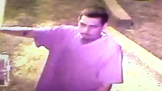 tlmd_fw_game_robberies_042814