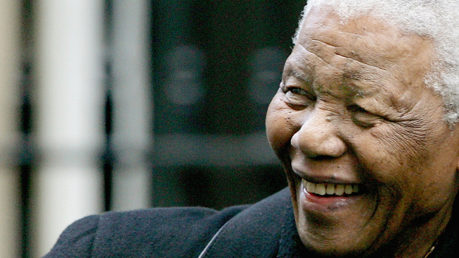 5 DE DICIEMBRE, 2013: Fallece Nelson mandela, expresidente de Sudáfrica y legendario activista por los derechos humanos en su país. Murió a los 95 años tras una prolongada enfermedad.