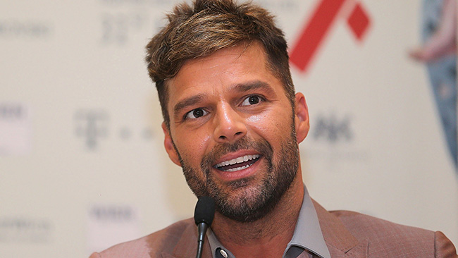 tlmd_ricky_martin_video_muscial_adios