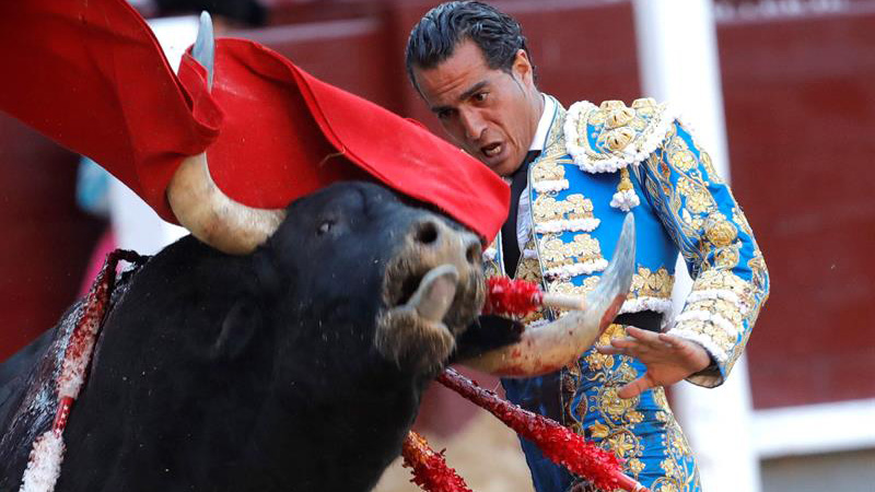 17 DE JUNIO DE 2017: El torero español Iván Fandiño falleció a los 36 años a consecuencia de una gravísima cornada inferida por un toro de la ganadería de Baltasar Ibán en la ciudad francesa de Aire Sur L'Adour.