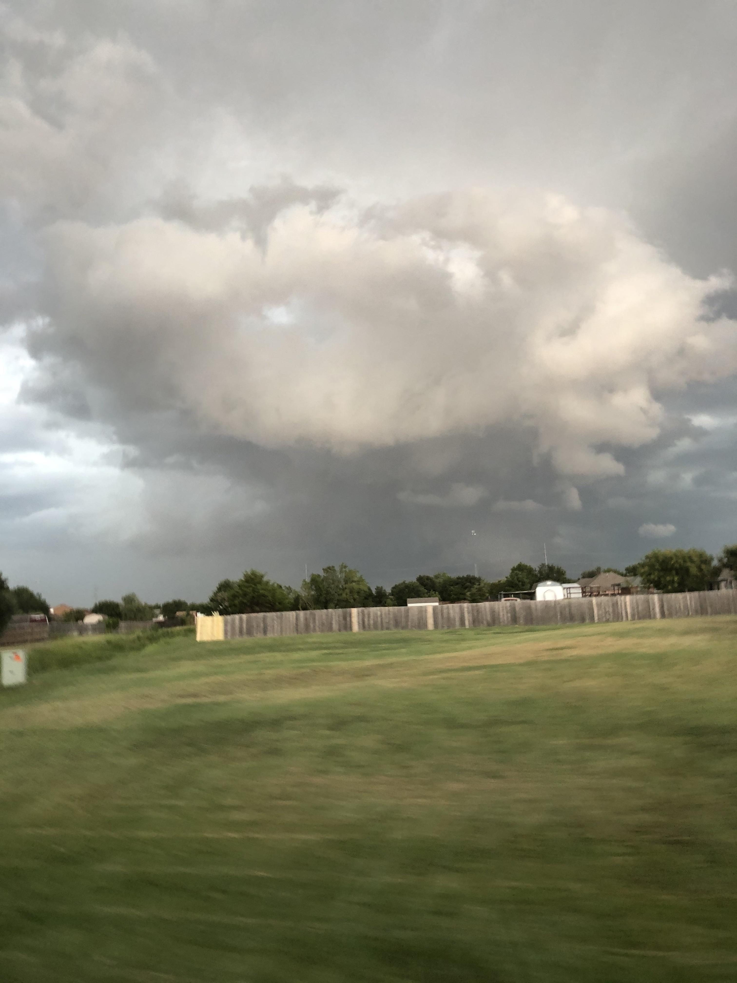 En pleno verano: Lluvia, granizo, rayos, inundaciones y ...