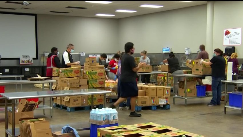 Buscan a personas que ayuden para banco de comida en el Metroplex