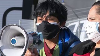 Protesta frente a la oficina de ICE en San Antonio