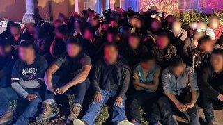 Migrantes capturados en casas en Laredo