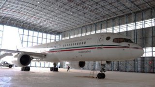 Fotografía del antiguo avión presidencial que México subastó