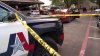 Mueren dos jóvenes tras tiroteo en complejo de apartamentos en Arlington