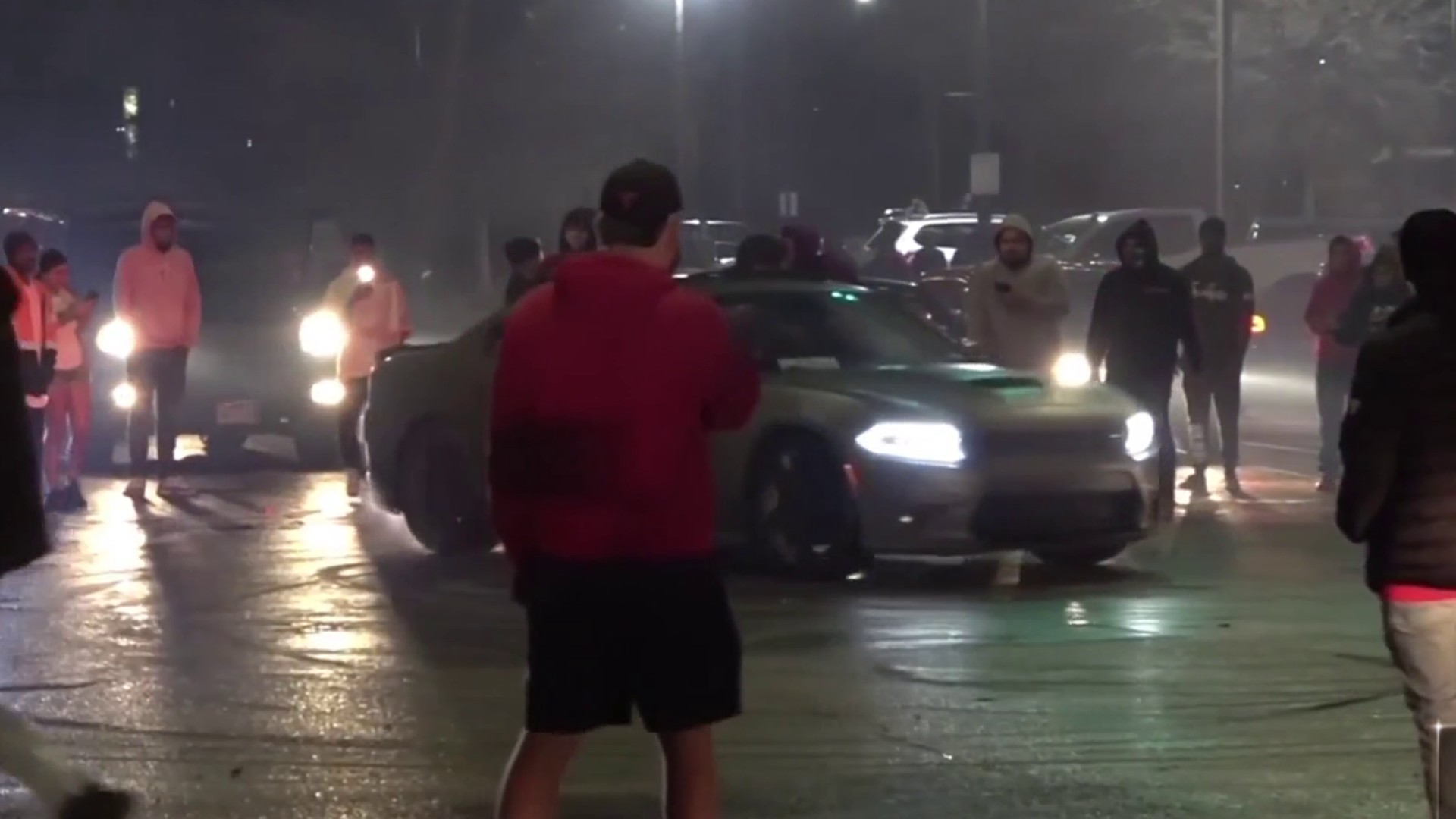 Carreras clandestinas de coches dejan caos en las calles de Filadelfia –  Telemundo 62