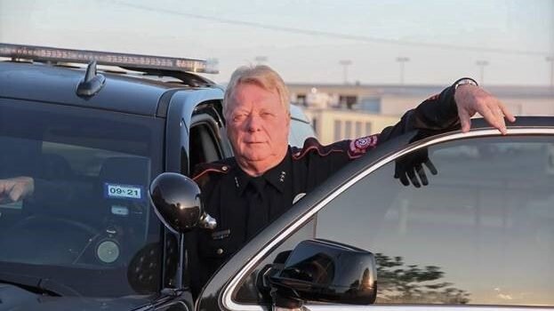 Ciudad de Alvarado nombra a jefe interino para el departamento de policía - Vimarsana News