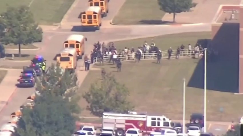 Nuevos detalles del tiroteo en una escuela de Arlington