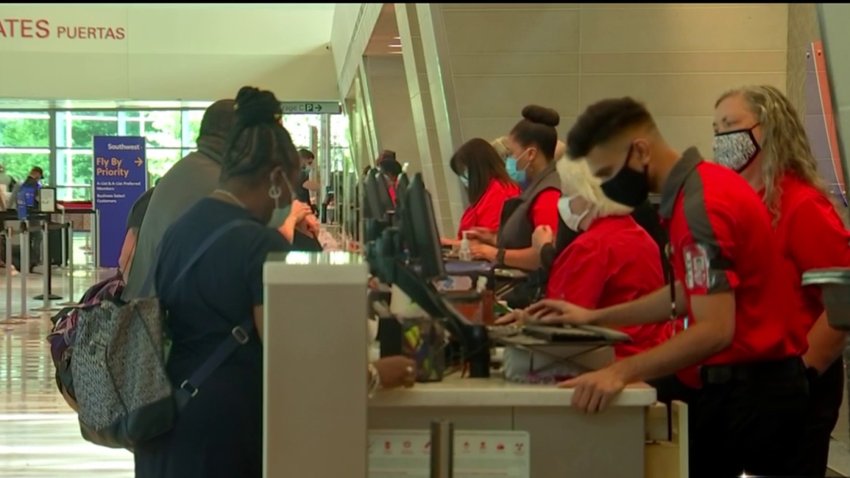 Cientos de afectados en Dallas tras cancelación de vuelos de Southwest Airlines
