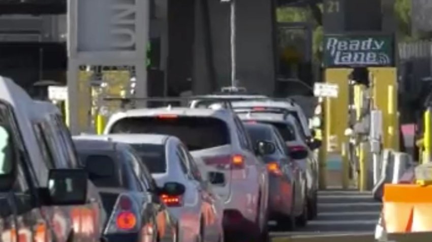 Reabren las fronteras a viajeros internacionales vacunados