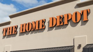 Empleado de Home Depot en Tempe es arrestado por falsificar $387,500