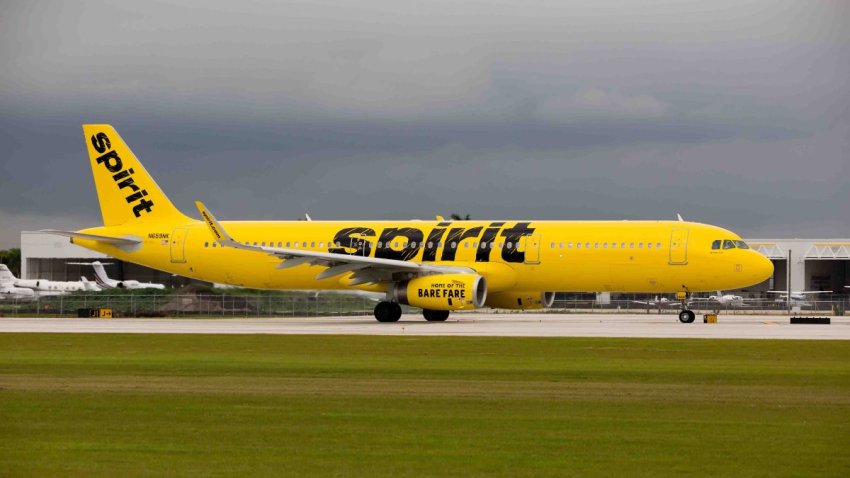 Un Airbus A320 de Spirit Airlines en el Aeropuerto Internacional de Fort Lauderdale/Hollywood, Florida.