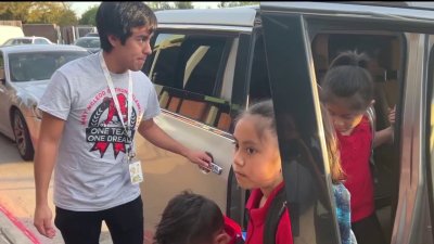 Miles regresan a clases en el Metroplex