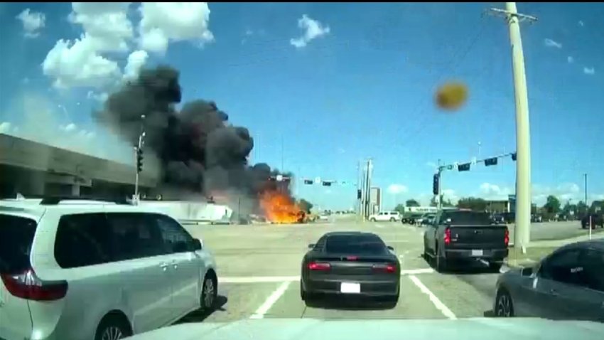 Identifican al conductor del camión volcado en Allen