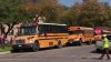 Fort Worth: Niños lloran tras ser dejados en parada de autobús equivocada