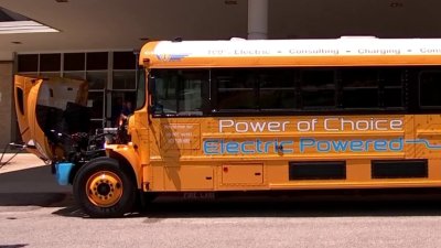 DISD estrenará autobuses escolares