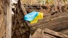 Recuperan cuerpo de niño tras último ataque de misiles rusos registrado en Ucrania